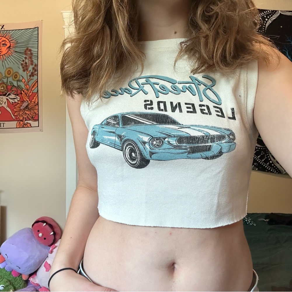 cream/white street car tank size medium